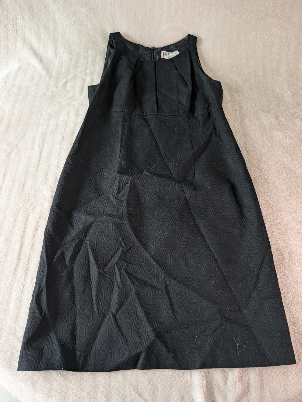 Sleeveless Textured Midi Dress in Black